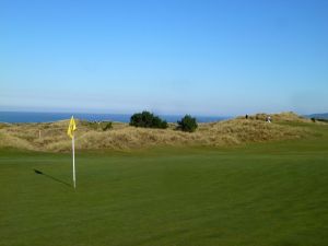 Pacific Dunes 9th Green