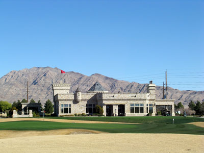The 18th green with Royal Links castle clubhouse in the background