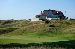 Arcadia Bluffs 9th Clubhouse